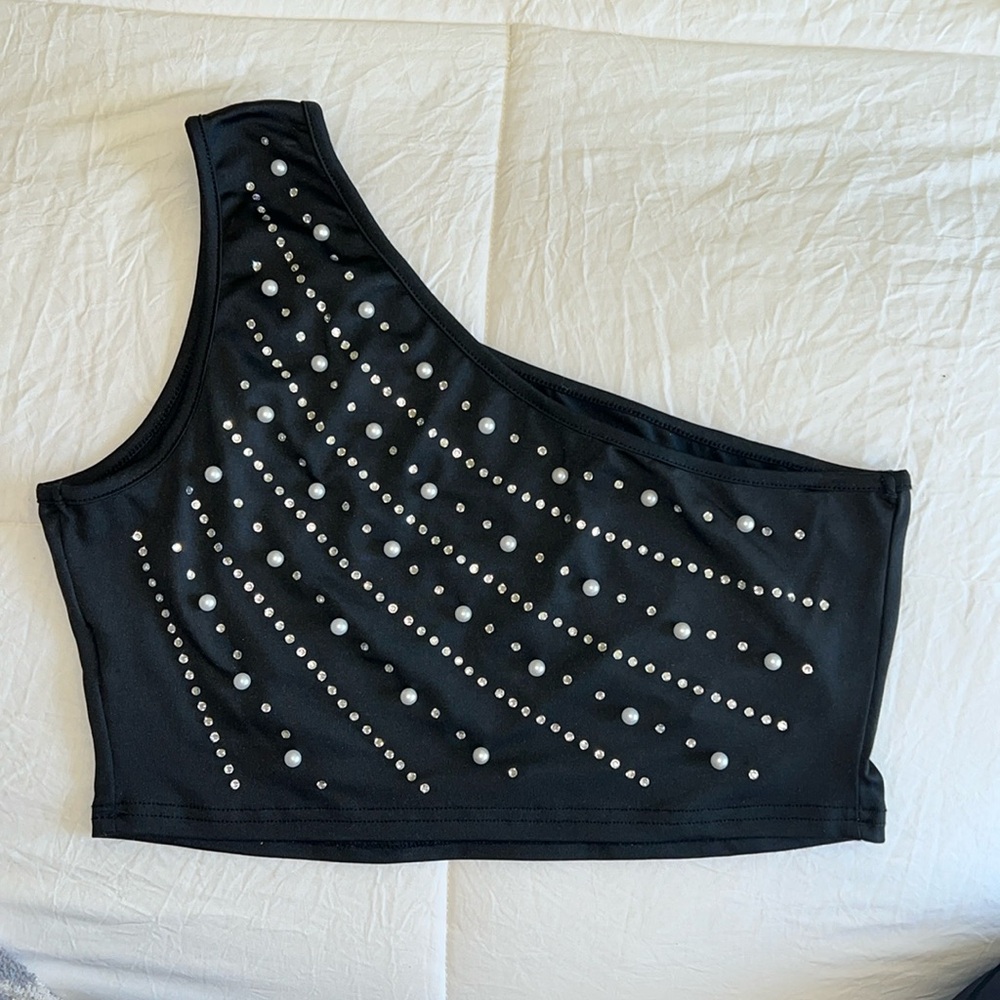 SHEIN One Shoulder Black Crop Top